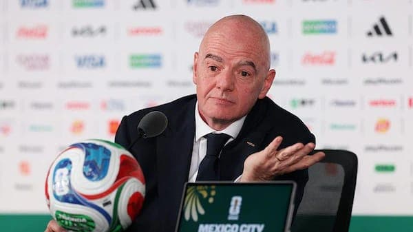 FIFA cierra filas con Infantino