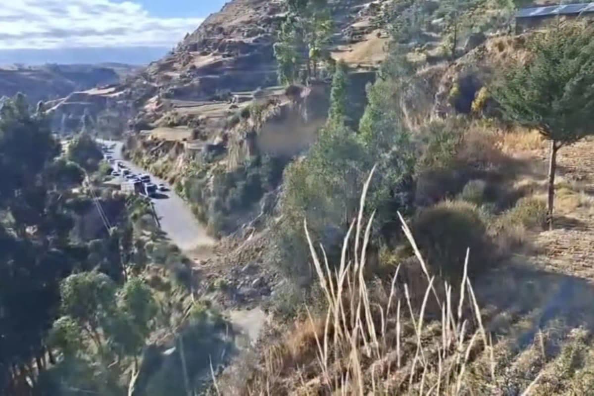 Panamericana Sur: bloqueo por huaicos cumple cuatro días y deja cientos de vehículos varados