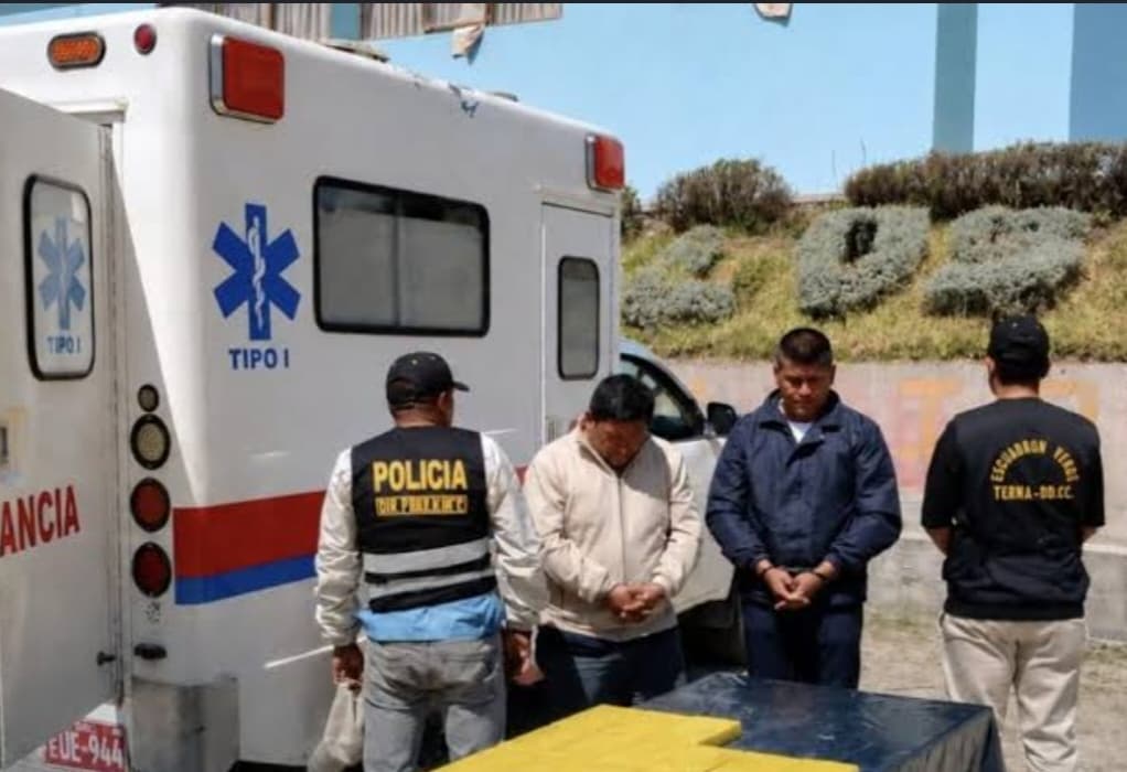 Hallan 72 kilos de cocaína ocultos en ambulancia que trasladó a menor