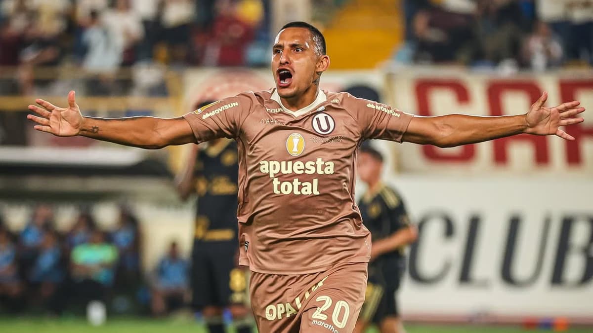 Alex Valera se tatúa el Monumental y el escudo de Universitario en su antebrazo