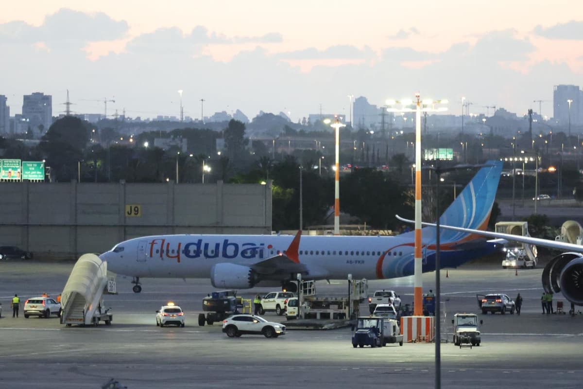 Copiloto apuñala al piloto en vuelo de Flydubai y la aerolínea suspende rutas con Israel