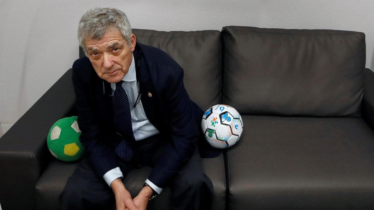 Villar defiende a Infantino y resta importancia a la final del Mundial 2030