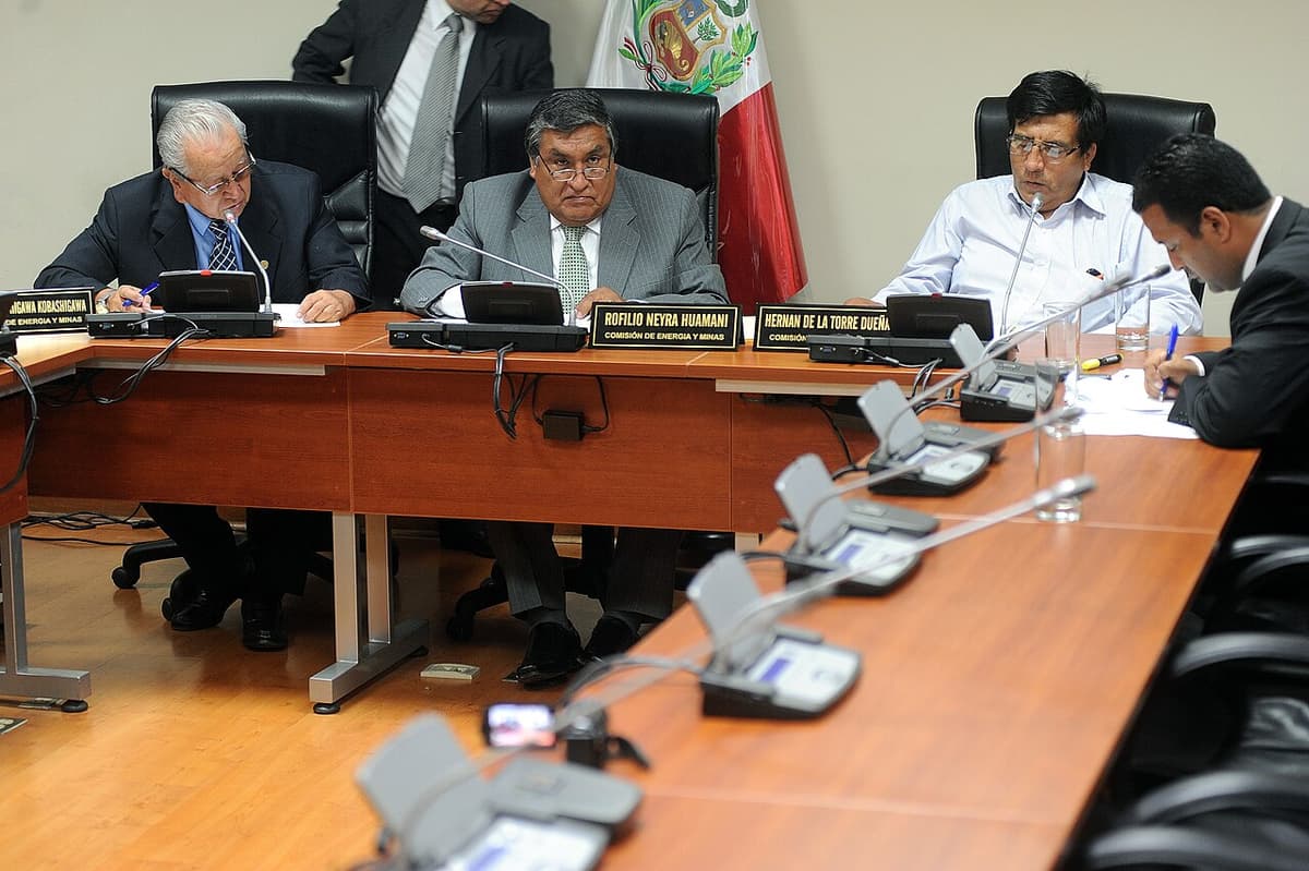 Comuneros de Megantoni rodean planta de Plus Petrol en el Vraem y exigen su cierre