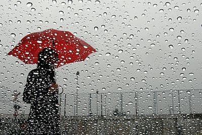 POEMA AL LADO DE LA LLUVIA