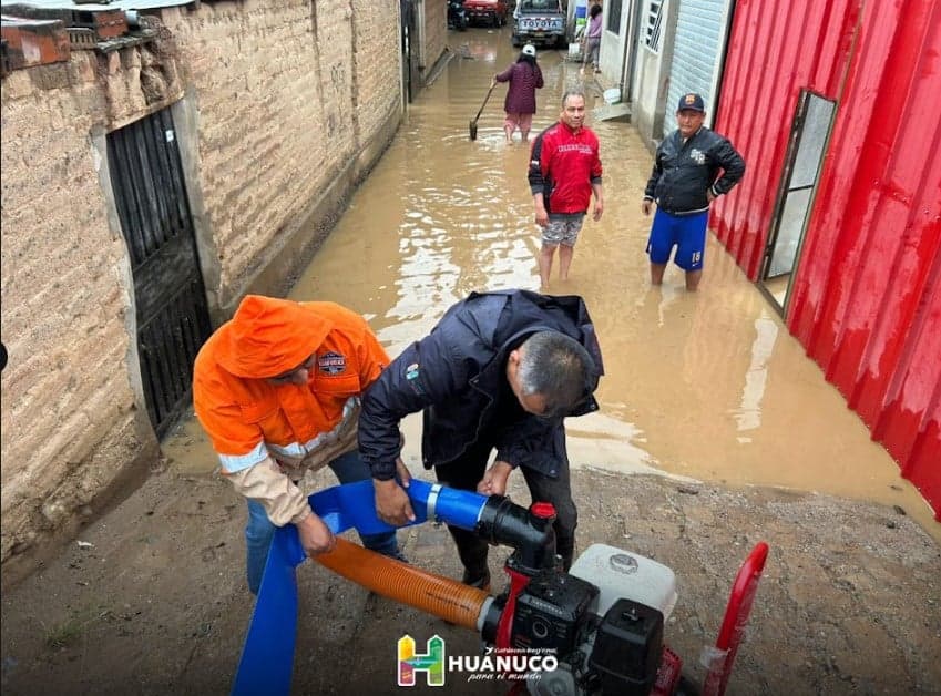 Desborde de los ríos Higueras y Huallaga inunda ocho viviendas en el sector Miraflores