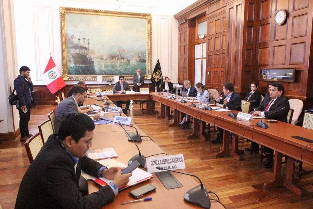 El Congreso analiza 24 proyectos de retiro de AFP y dos para cambiar la reforma previsional antes de publicar su reglamento buscando conocer sus propuestas
