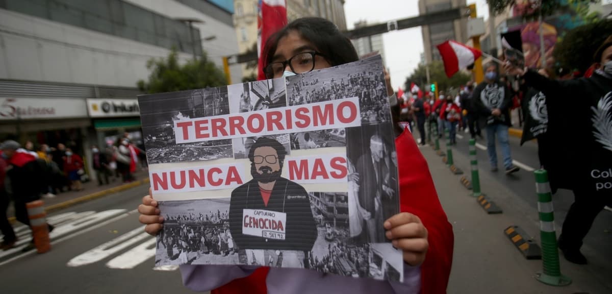 <strong>Cárcel para dos personas que cometieron apología al terrorismo en redes sociales</strong>
