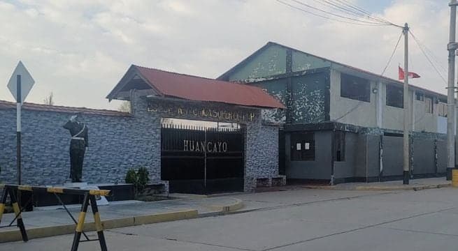 Alumnos de la Escuela Policial Huancayo - Junín, reportan exigencia de dinero y labor para eludir sanciones