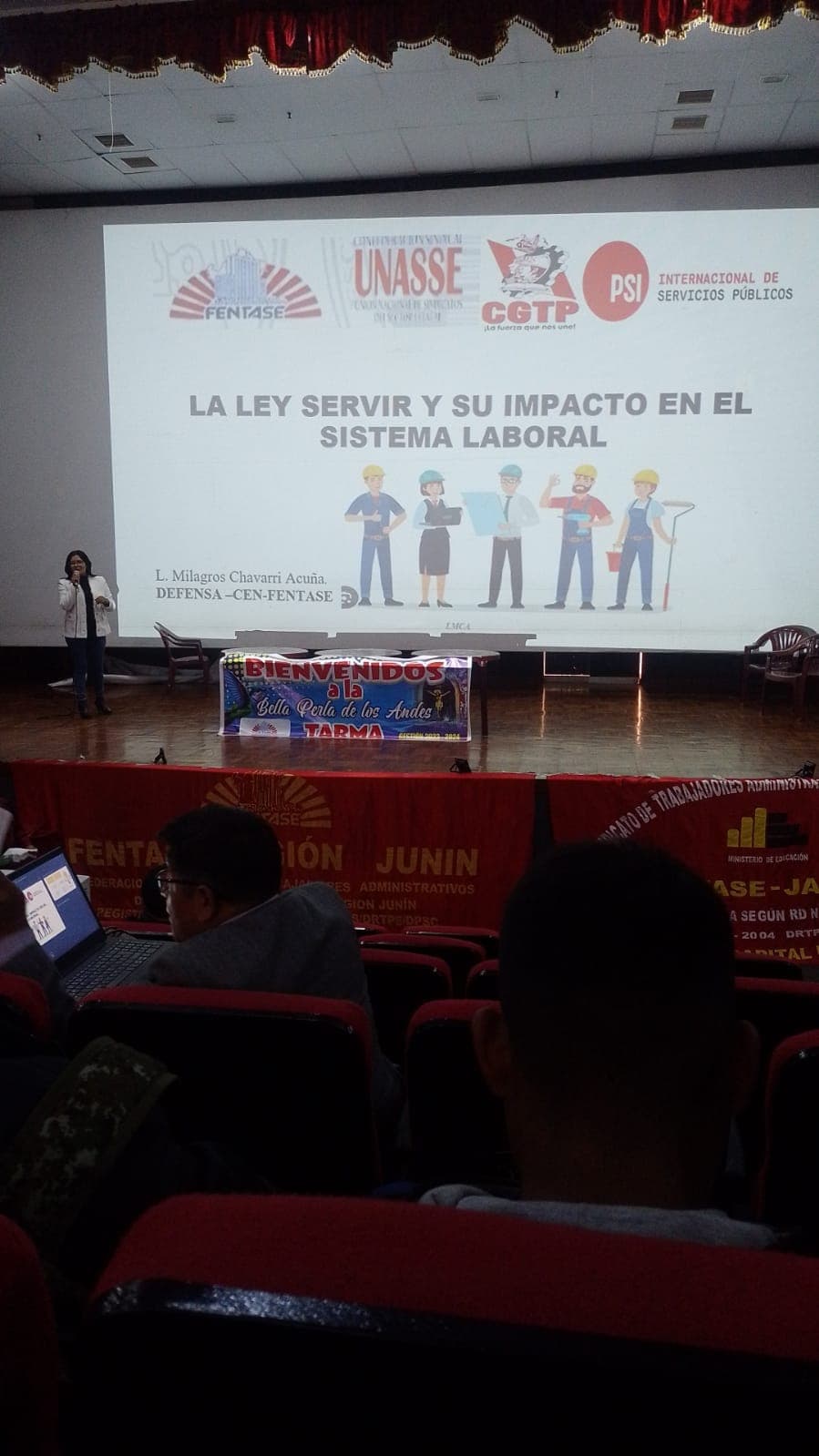 Trabajadores administrativos de educación exigen pago de bonos del 2023 y 2024