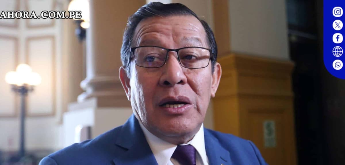 Eduardo Salhuana, enfrenta críticas por supuestos vínculos con la minería ilegal