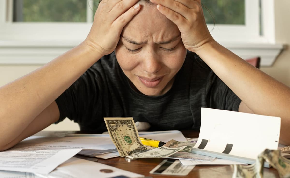 Manejo del estrés financiero Rutas hacia la tranquilidad mental y la salud económica