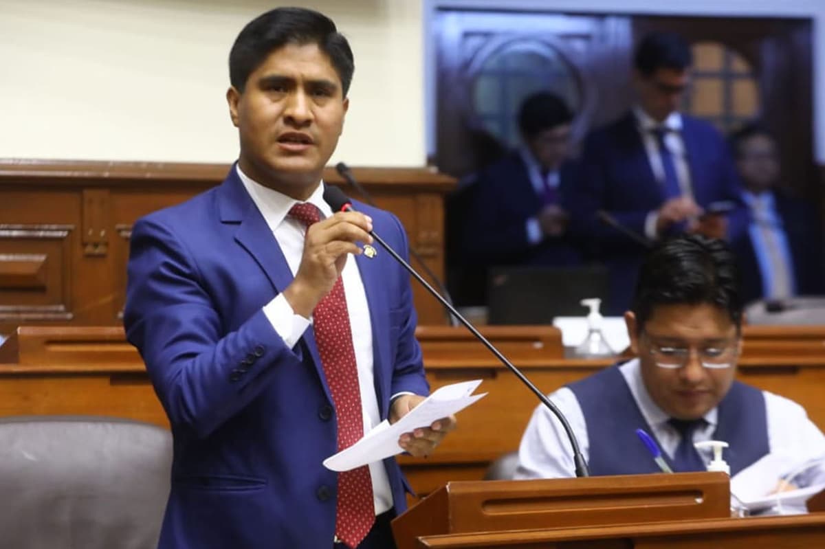 Comisión aprueba retorno de la inmunidad parlamentaria y genera polémica en el Congreso