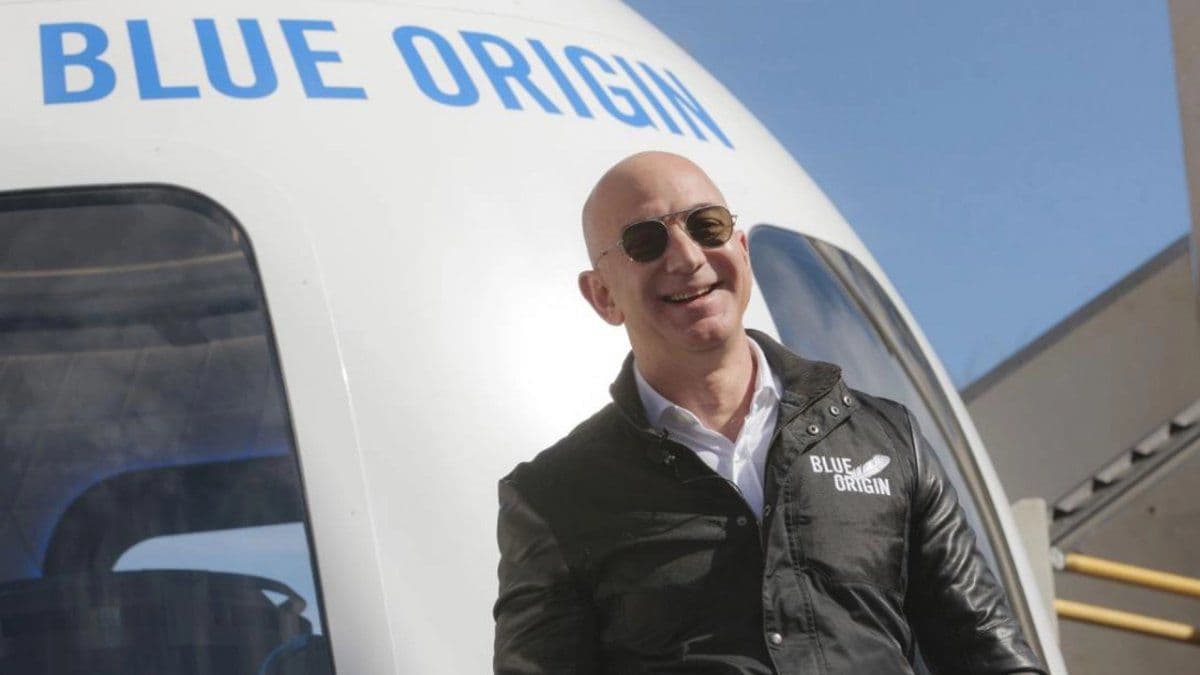 Multimillonario Jeff Bezos despegará este 20 de julio al espacio