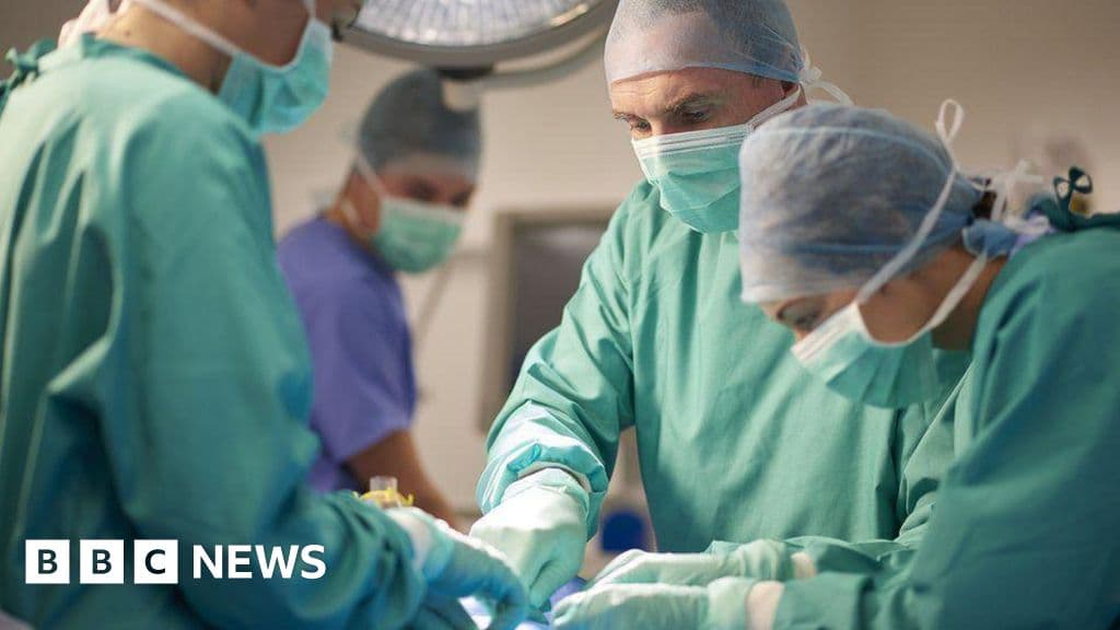 Salud: Listas de espera caen al mínimo en tres años