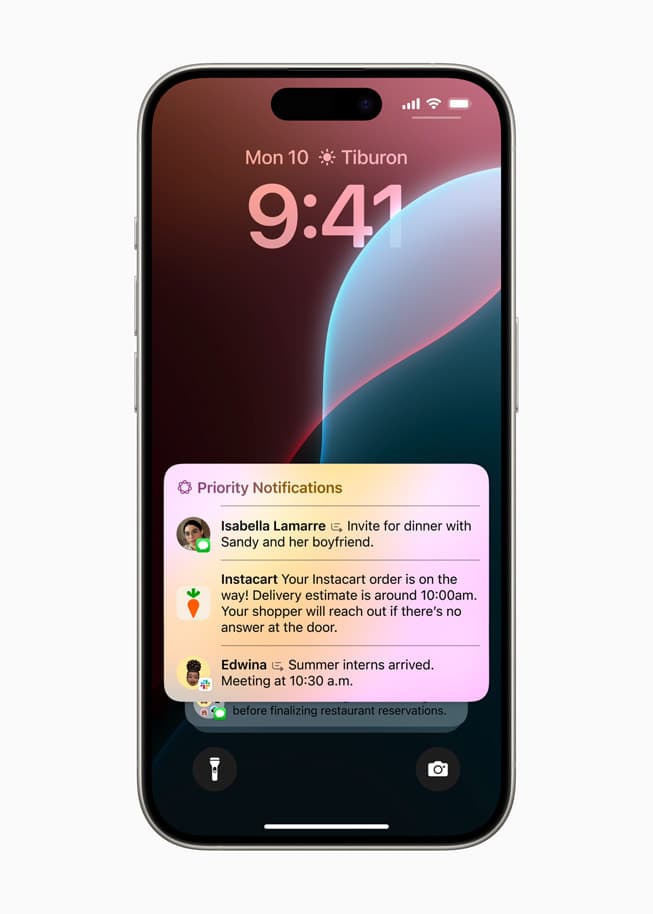 Apple presenta un iPhone 16e más asequible impulsado por inteligencia artificial.