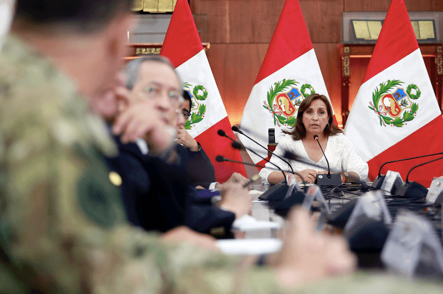 El Congreso plantea limitar sueldos de altos funcionarios al del presidente Intereses ocultos