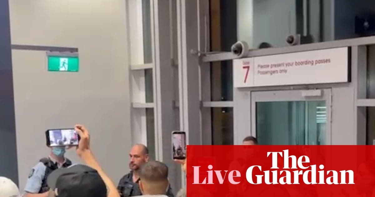 Wong: Mujeres iraníes hablaron con Australia; Palmer postula al parlamento