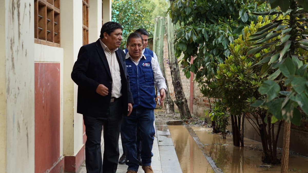 UGEL Huánuco inspecciona colegio de Huayopampa tras aniego