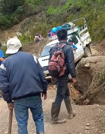Carretera en Cholón al borde del colapso: Transportistas arriesgan la vida ante vía destruida por lluvias y derrumbes