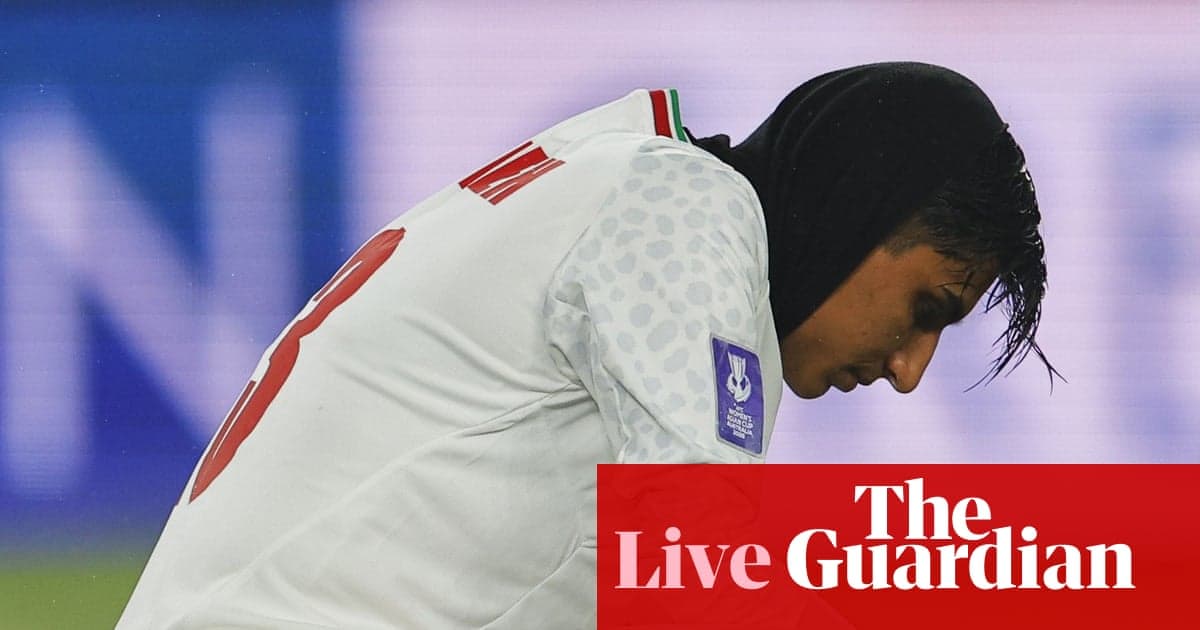 Leeser urge asilo para futbolistas iraníes