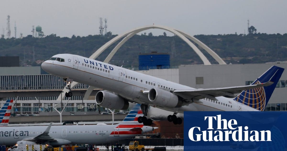 Combustible avión California cae a mínimo de 3 años por crisis Medio Oriente