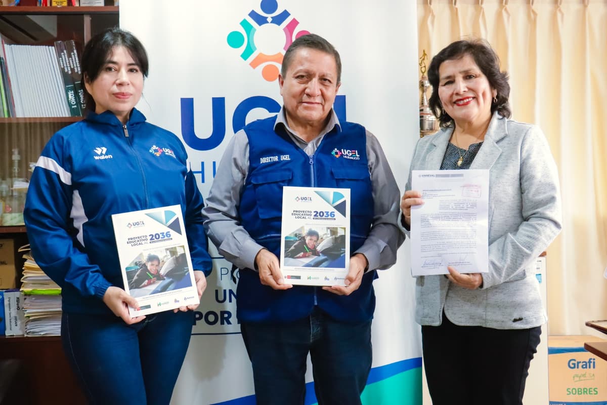UNHEVAL y UGEL Huánuco refuerzan formación constitucional ante vacío en Educación Cívica