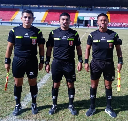 Persisten críticas por arbitrajes en la Liga de Ambo