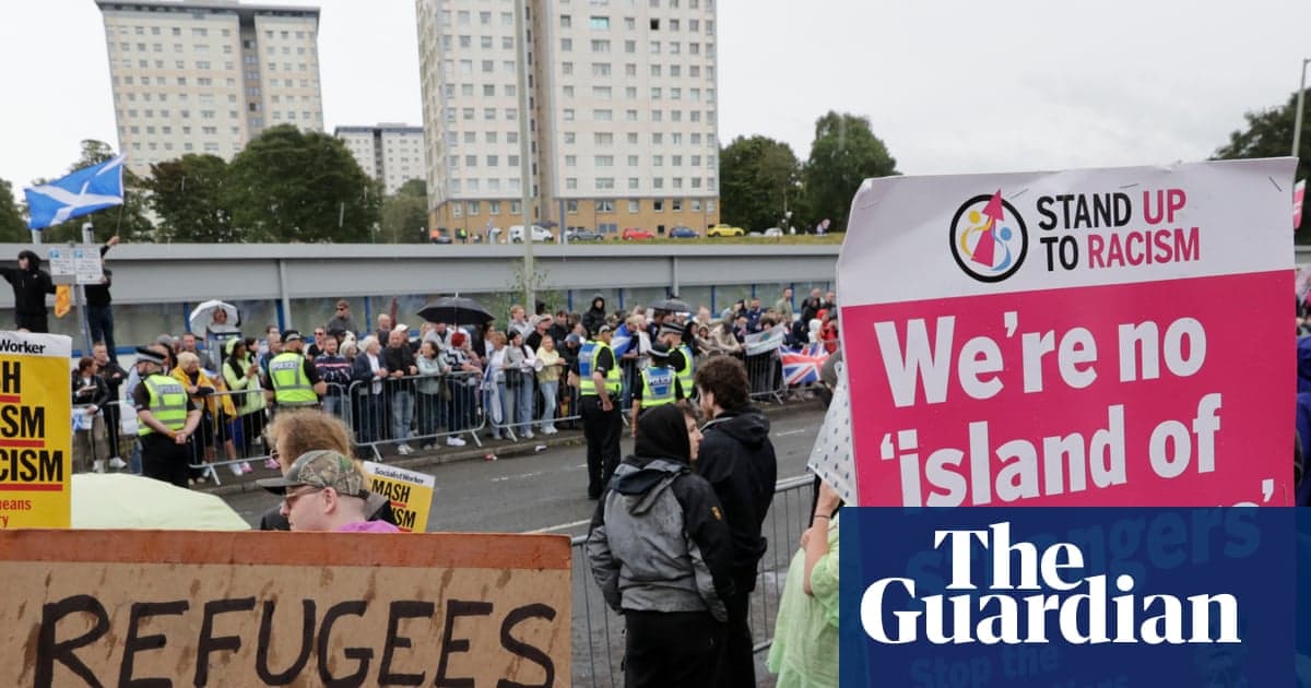 Reino Unido y Francia extienden plan contra botes migrantes hasta octubre