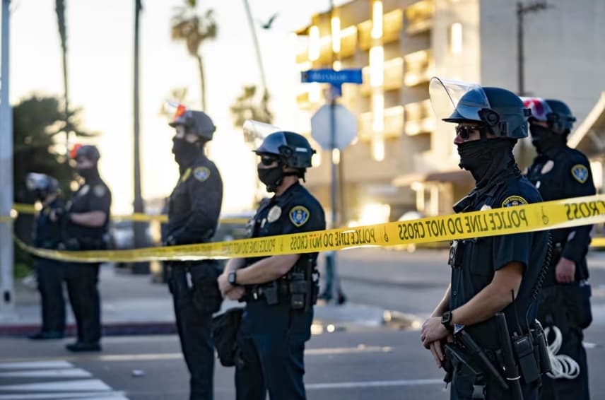 Un tiroteo en una mezquita de San Diego deja víctimas y muertos en EE. UU.