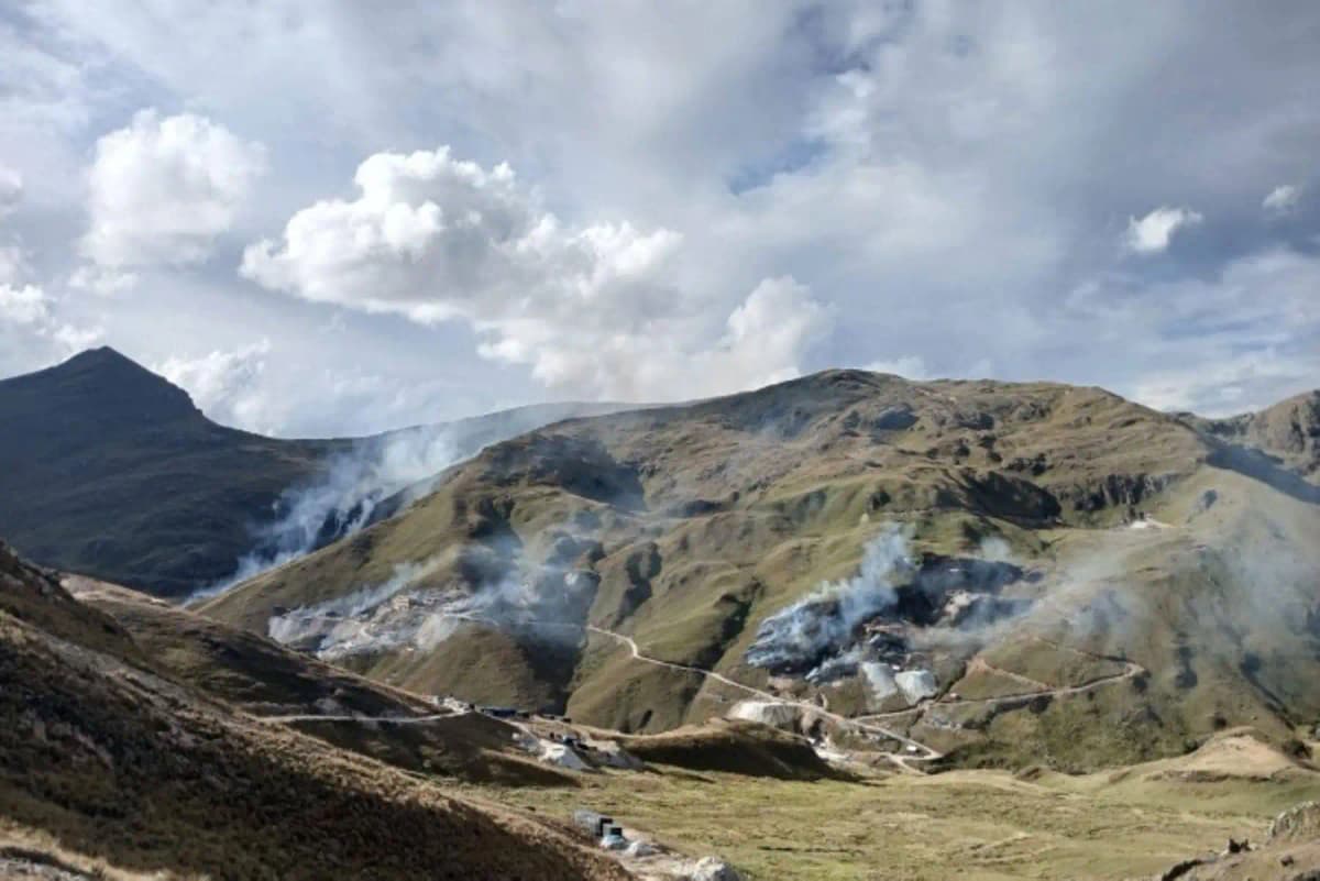 Ronderos queman campamento minero ilegal en Quiruvilca por contaminación de ríos