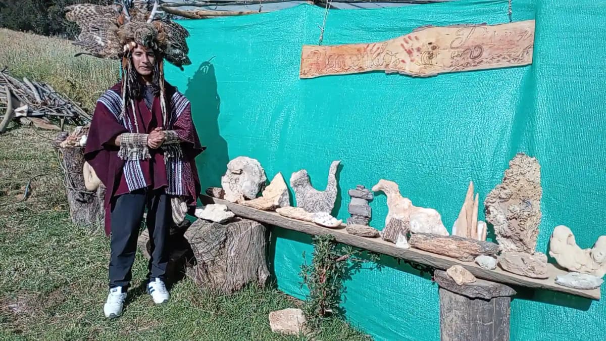 Joven de Llata abre museo comunitario para resguardar fósiles y cerámicas de Huamalíes