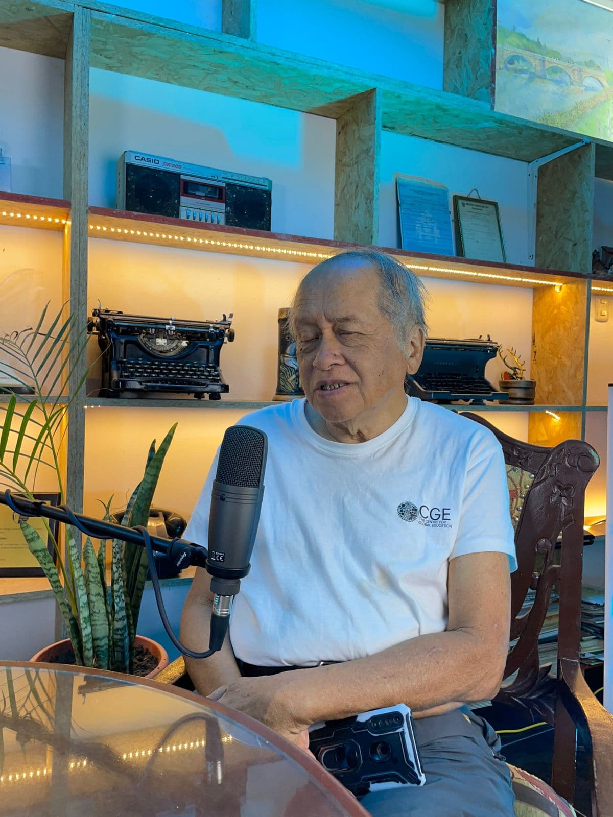 Carlos Chiu advierte que la educación peruana se aleja cada vez más del mundo