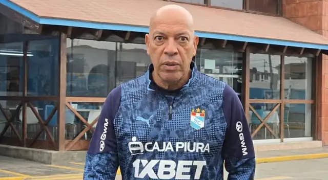Mosquera frena los fichajes en Cristal