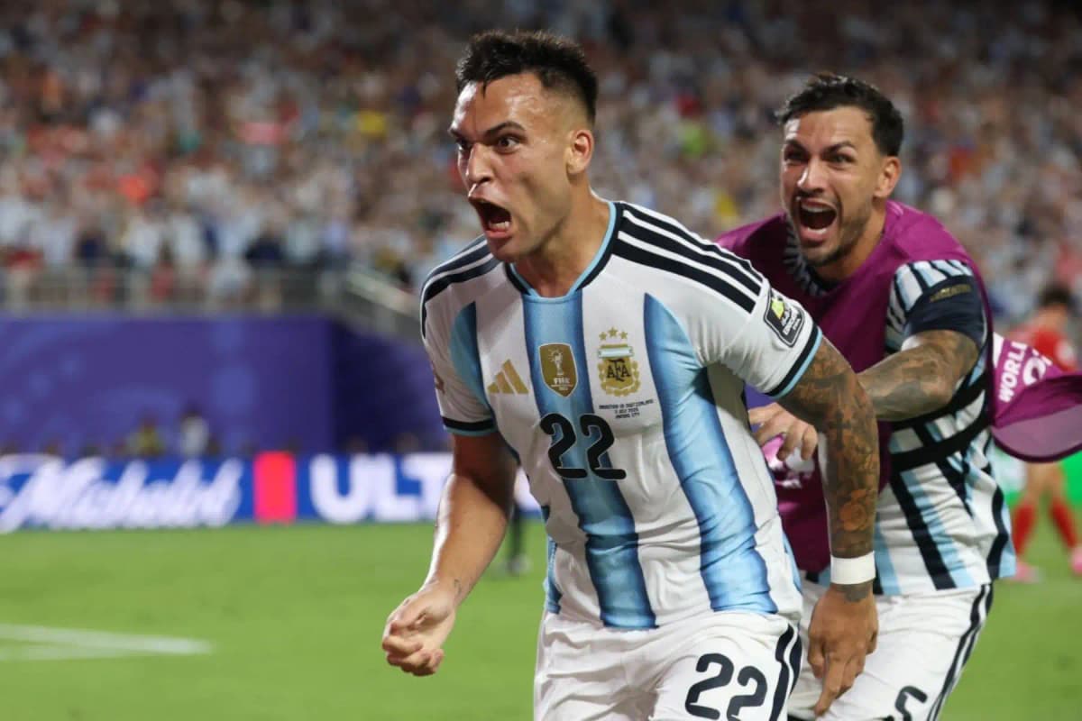 Argentina suspende partidos de fútbol para recibir a su selección tras el Mundial