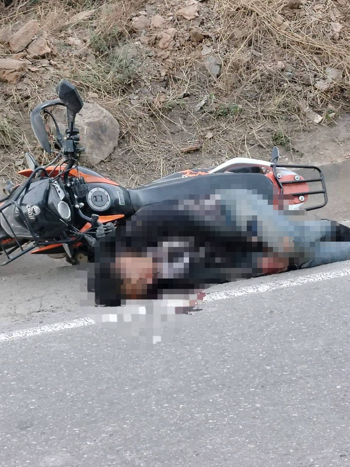 Joven queda gravemente herido tras accidente en la vía Ambo–San Rafael