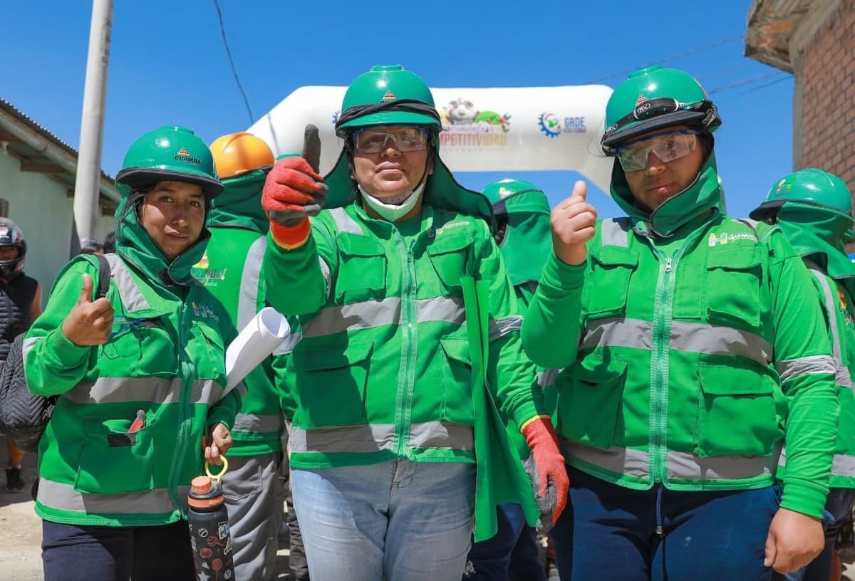 Gorehco inicia construcción de dos escalinatas en asentamientos humanos
