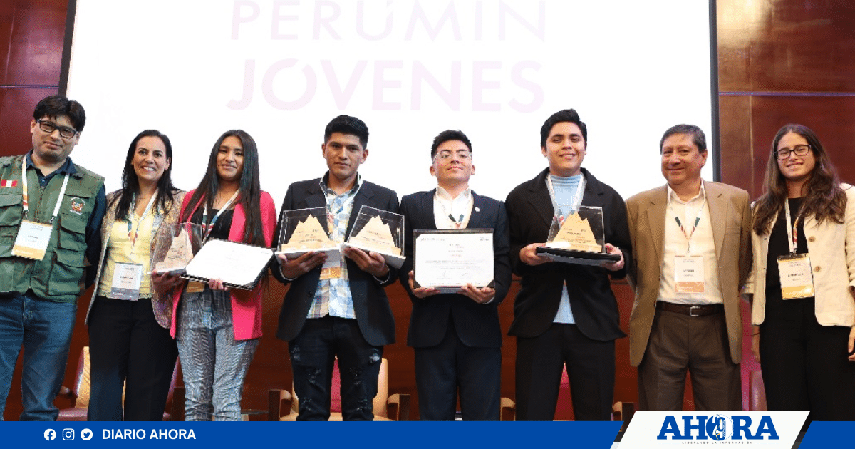 Alumnos de la Unheval dejaron en alto a Huánuco en concurso “Perumin 2024”