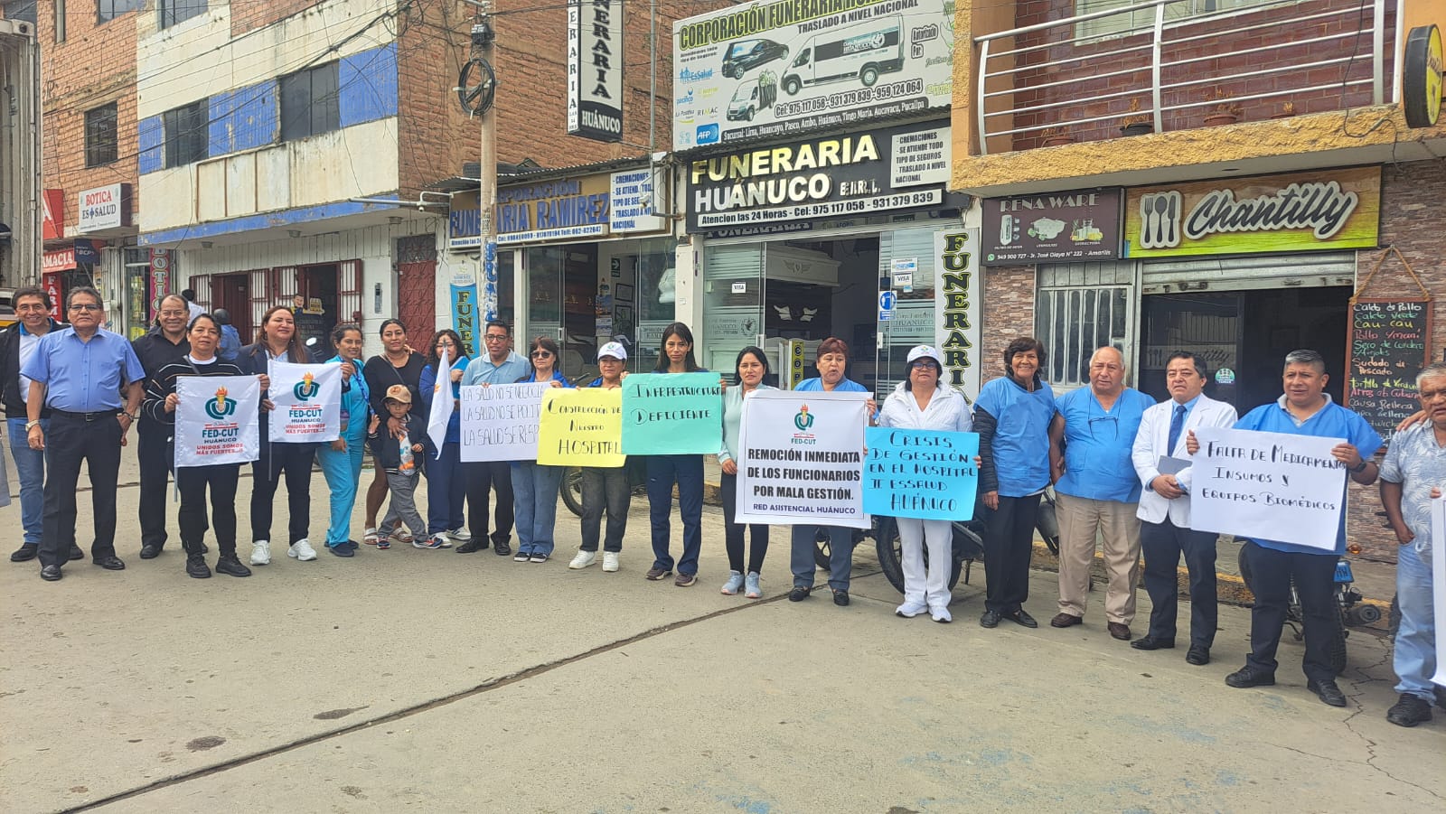 Trabajadores de EsSalud Amarilis denuncian desabastecimiento en farmacia y falta de reactivos en laboratorio