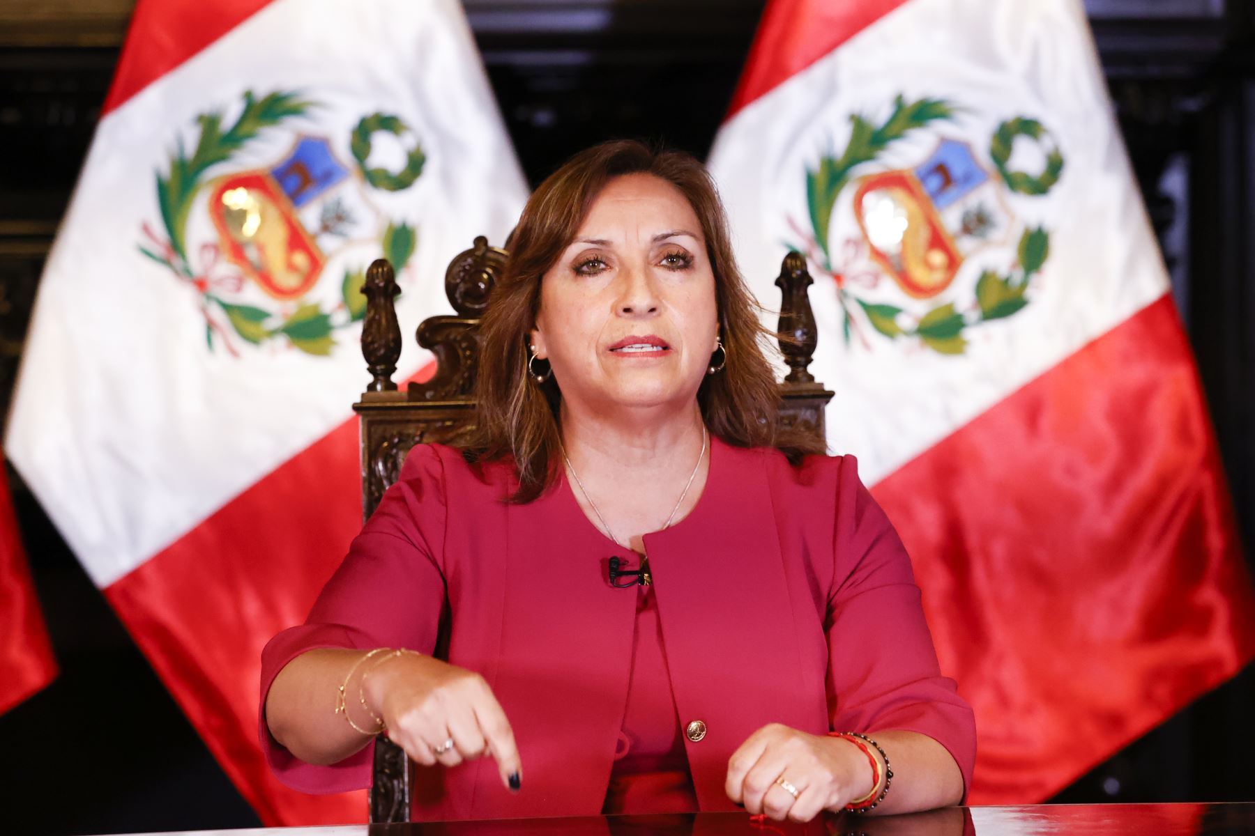 Prensa internacional señala a Dina Boluarte como una de las líderes más impopulares del mundo