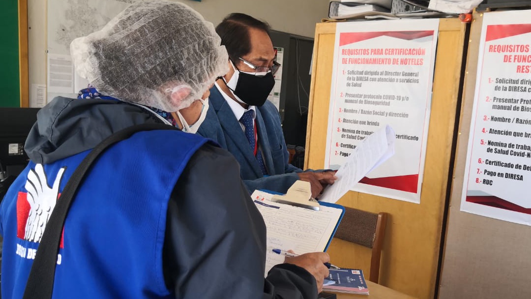 En Puno arrestan a funcionario de Diresa por alegado encubrimiento en intoxicación masiva de estudiantes