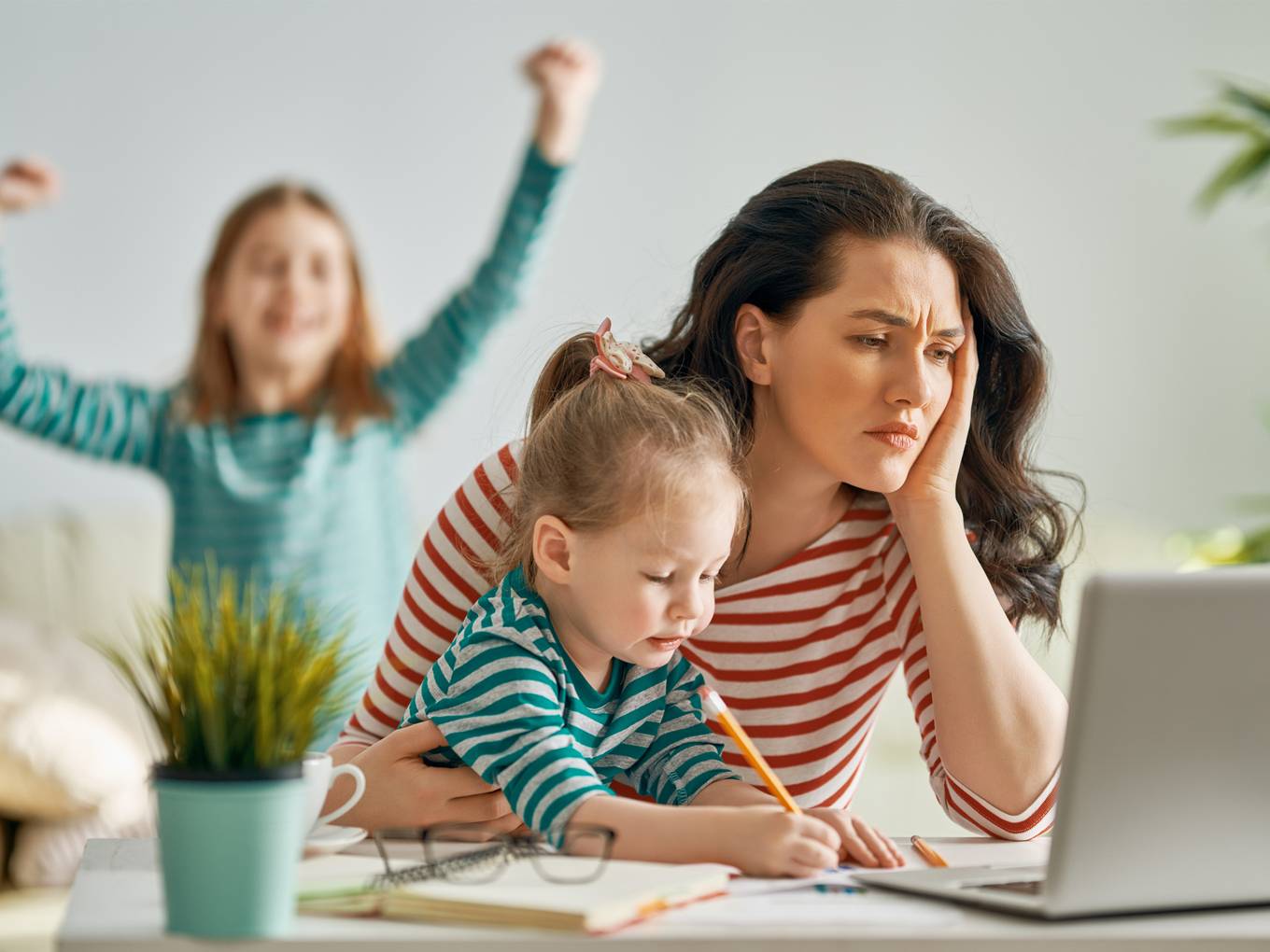 Las mujeres padecen el estrés mucho más que los hombres