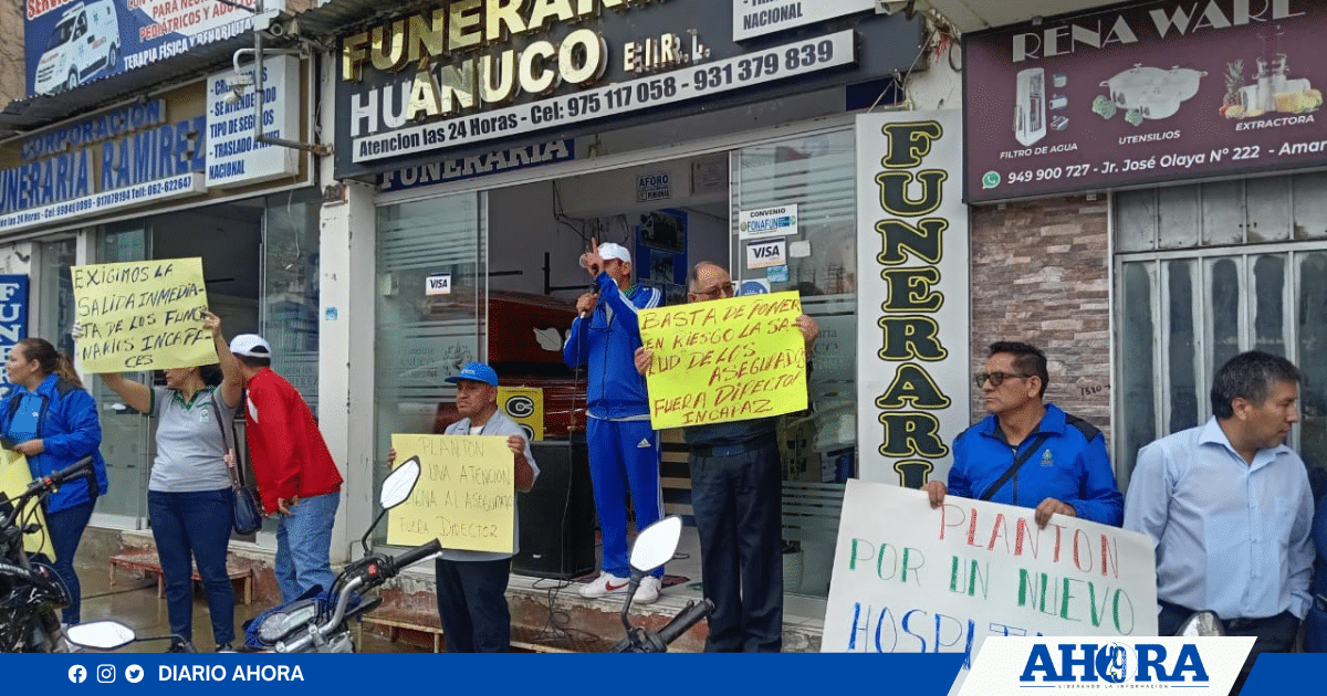 Exigen cambios en EsSalud: Trabajadores realizan protesta por carencias