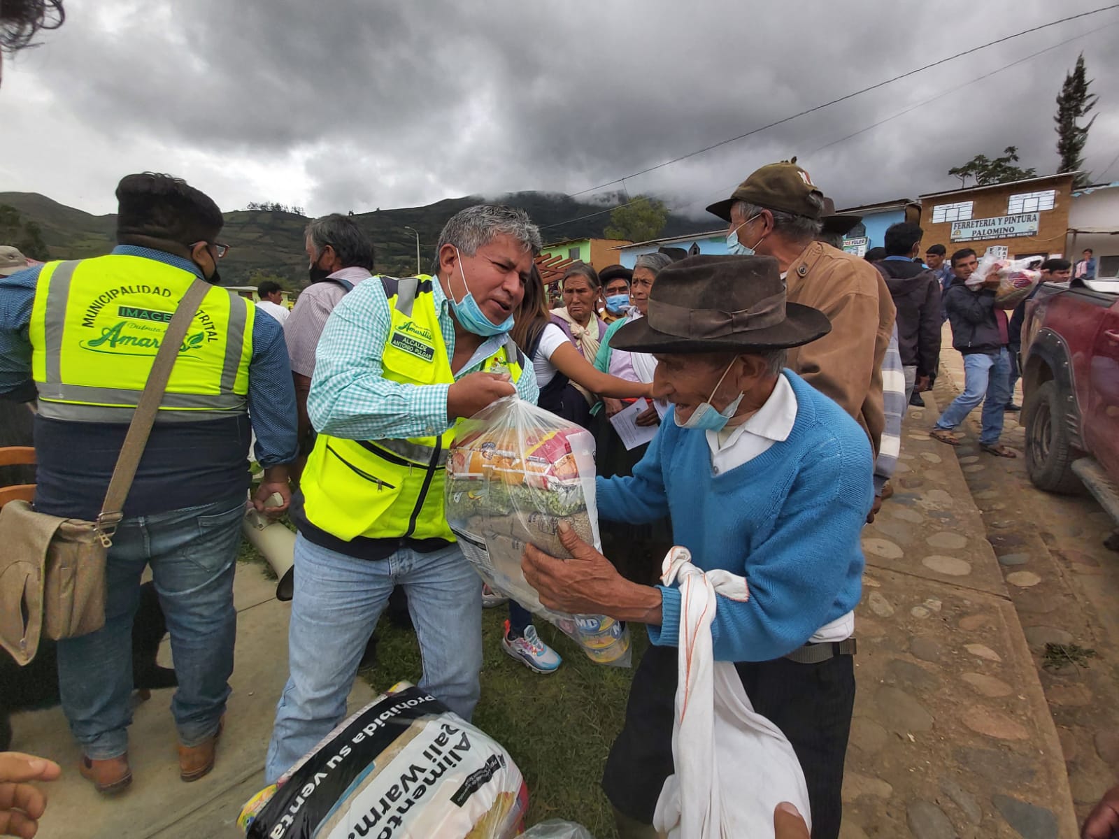 Familias de Malconga reciben kits de alimentos