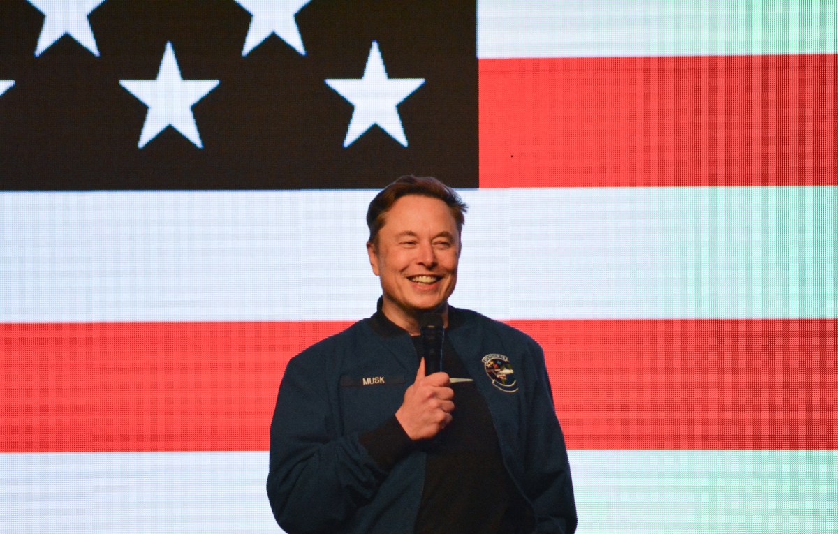 Musk: Planes de chips propios para SpaceX y Tesla
