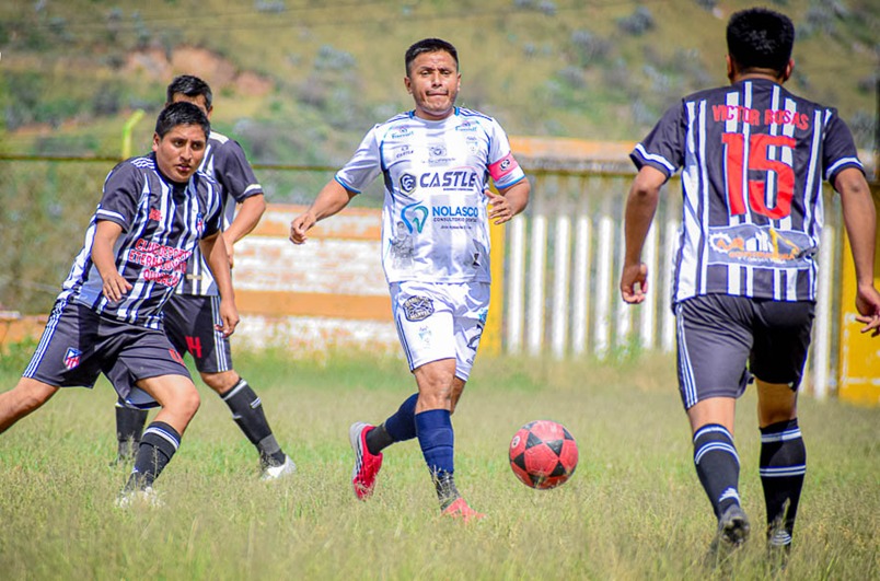 Castle clasifica y deja abierta la pelea en Tomaykichwa