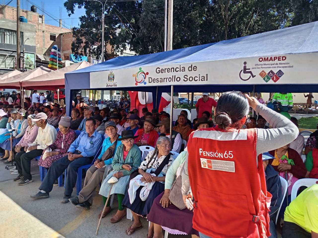 Campaña de salud en Amarilis expone la vulnerabilidad de adultos mayores ante frío estacional