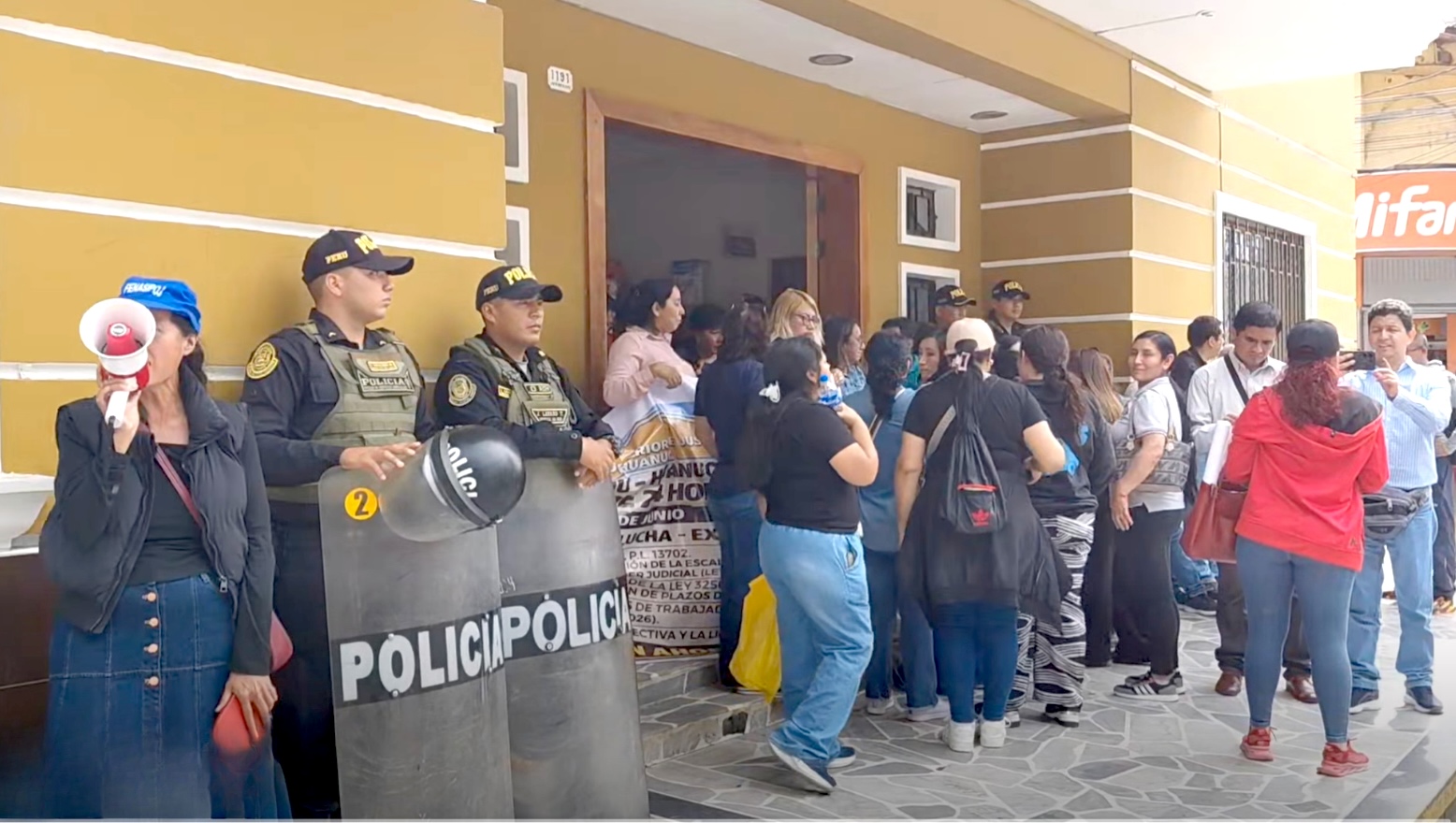 Trabajadores judiciales acatan paro de 24 horas y reclaman mejoras laborales