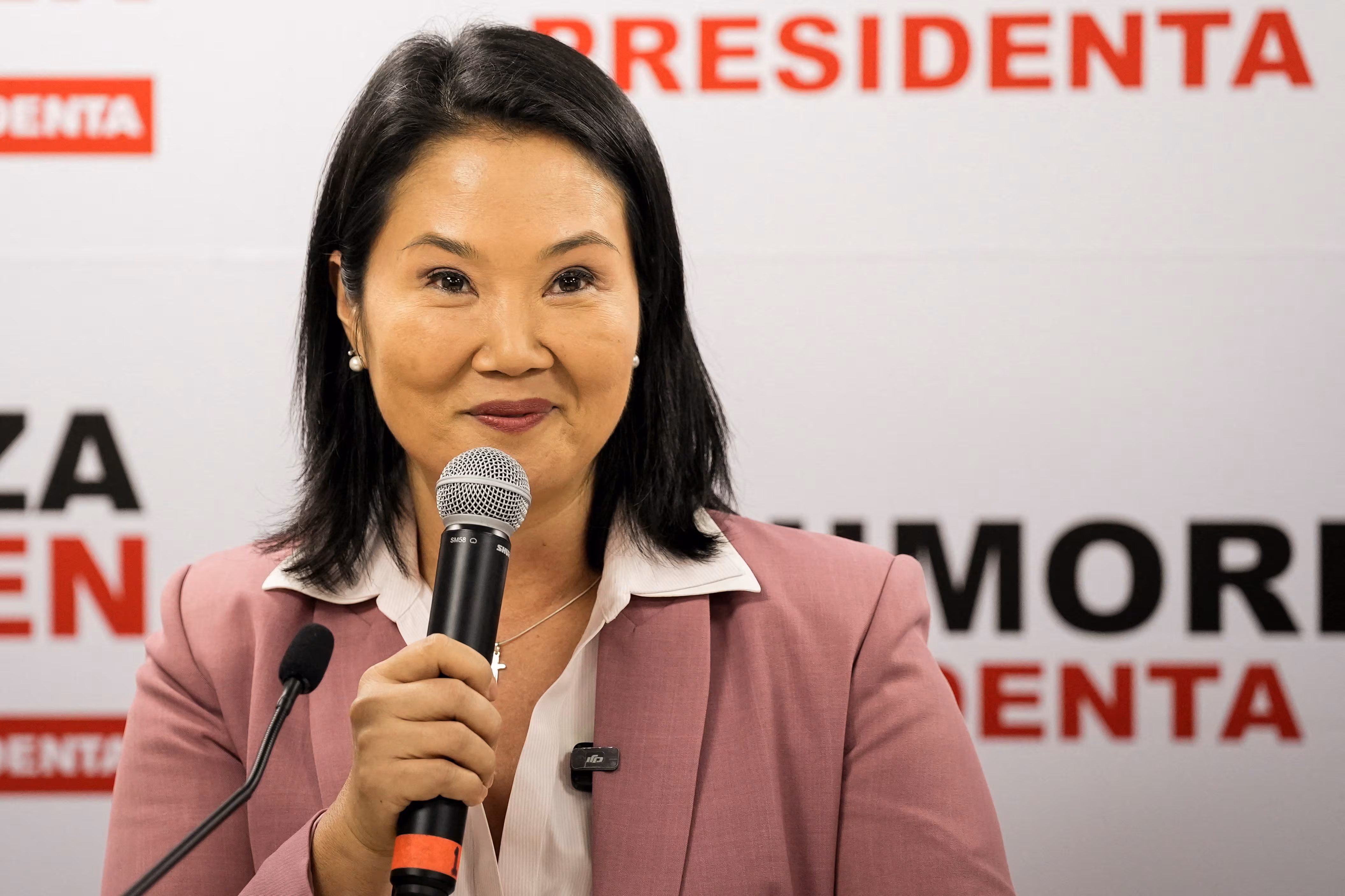 Keiko Fujimori afirma tener “toda la intención” de retomar relación con México, pero Sheinbaum evita contactarla